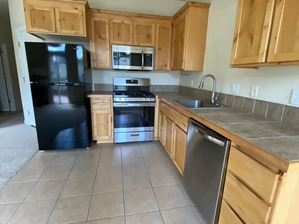 1027 NE Kayak Loop Unit 2, Bend, OR 97701