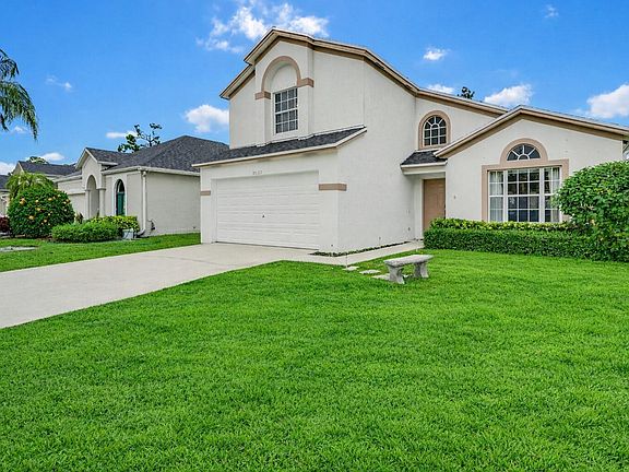 3rd image of 15182 Oak Chase Court