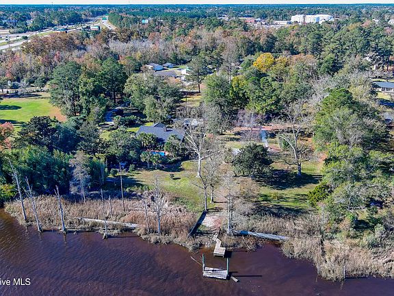 4th image of 110 Riverview Dr