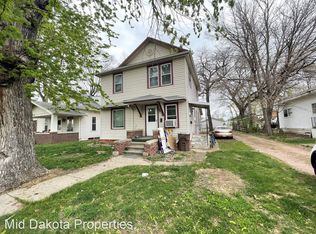 216 E 5th Ave, Mitchell, SD 57301