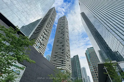 88 Harbour St #4204 Photo 1