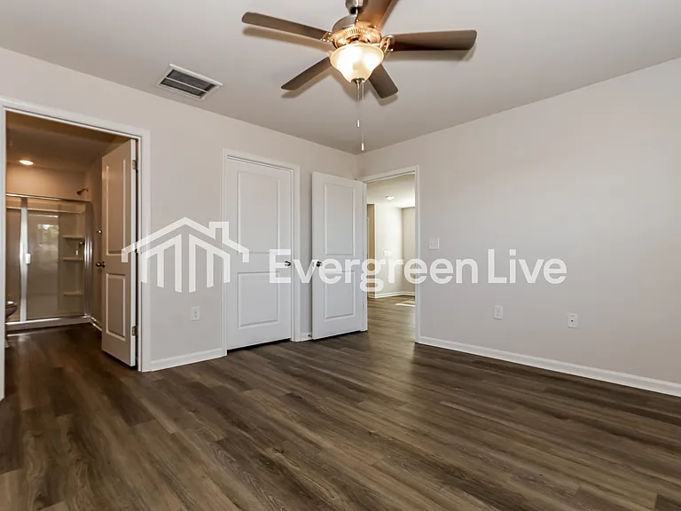 2255 Courtina Way — Photo 8