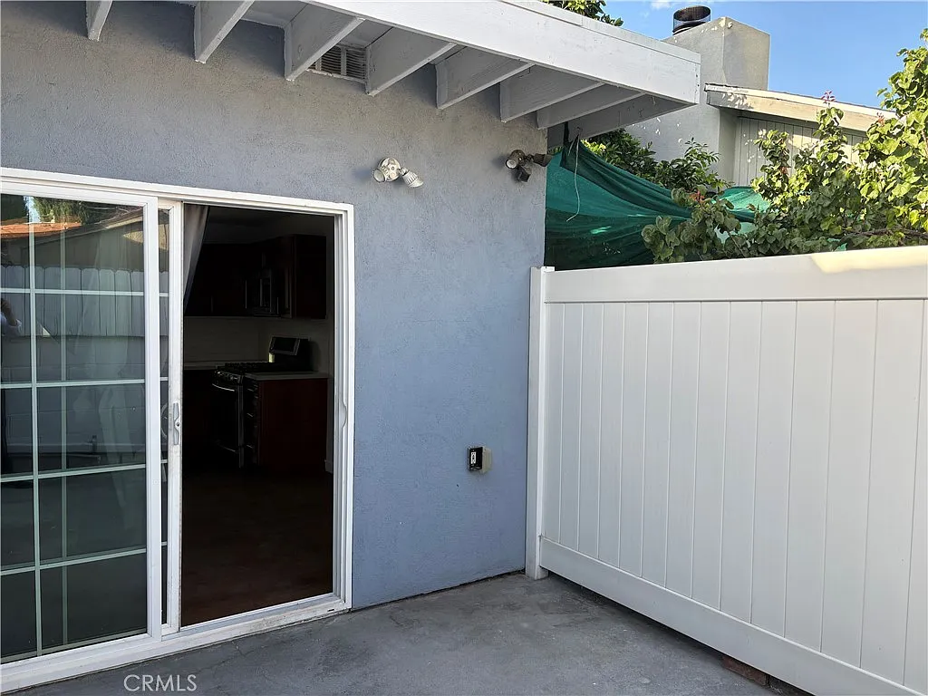 2 bed, 700 sqft, $2,650 — Photo 4