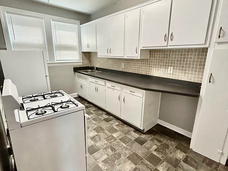1210 West Blvd #305 — Photo 4