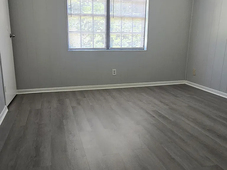 306 Park Ave W #A5 — Photo 2