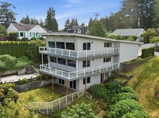 451 Simpson Ave, North Bend, OR 97459