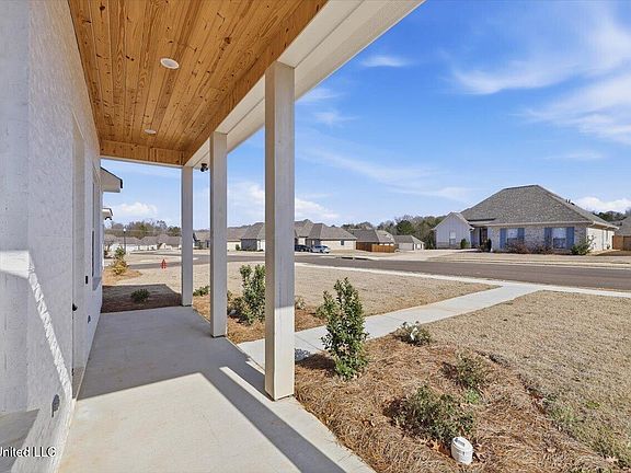 5th image of 111 Willow Way