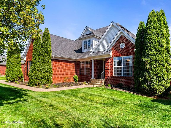 3rd image of 679 Ashbourne Dr