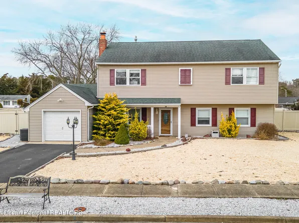 39 Pomona Drive, Barnegat, NJ 08005