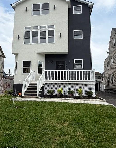 170 N 18th St — Photo 1