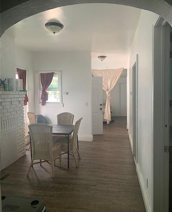 2nd image of 230 15th St
