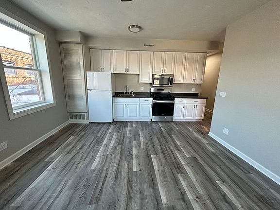 2nd image of 208-212 S Minnesota Ave #208