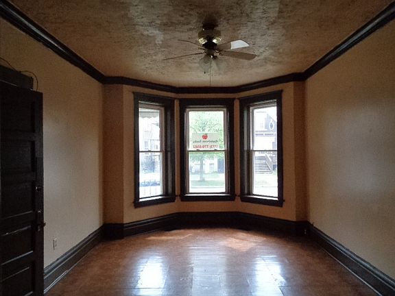 2nd image of 5526 S Marshfield Ave