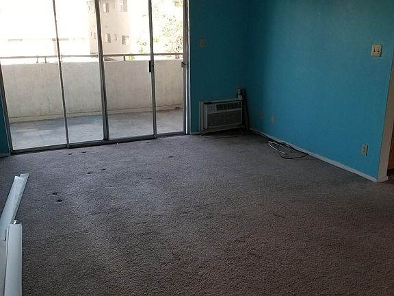 2nd image of 1051 S Sherbourne Dr APT 4