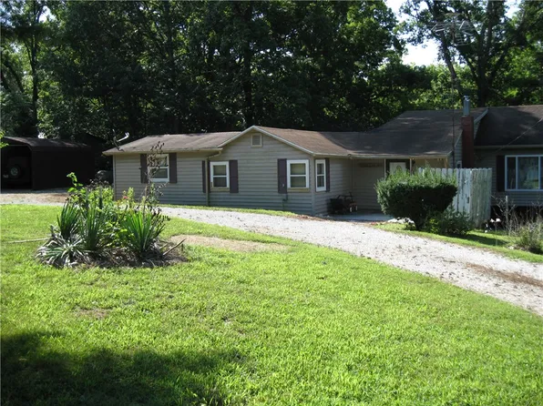 14906 E County Road 600n, Charleston, IL 61920