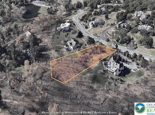 2695 Apple Valley Estates Dr, Orefield, PA 18069