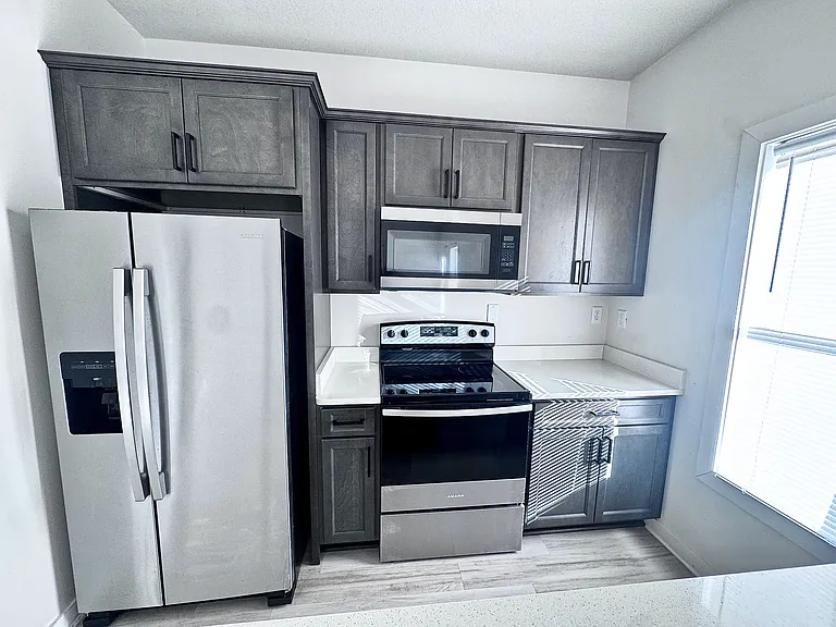 2105 Clark St #A — Photo 6