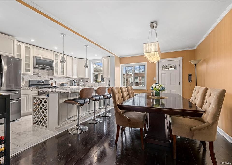 1st image of 860 E 55th St Floor 2