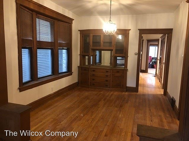 1st image of 3514 N Bosworth Ave #1