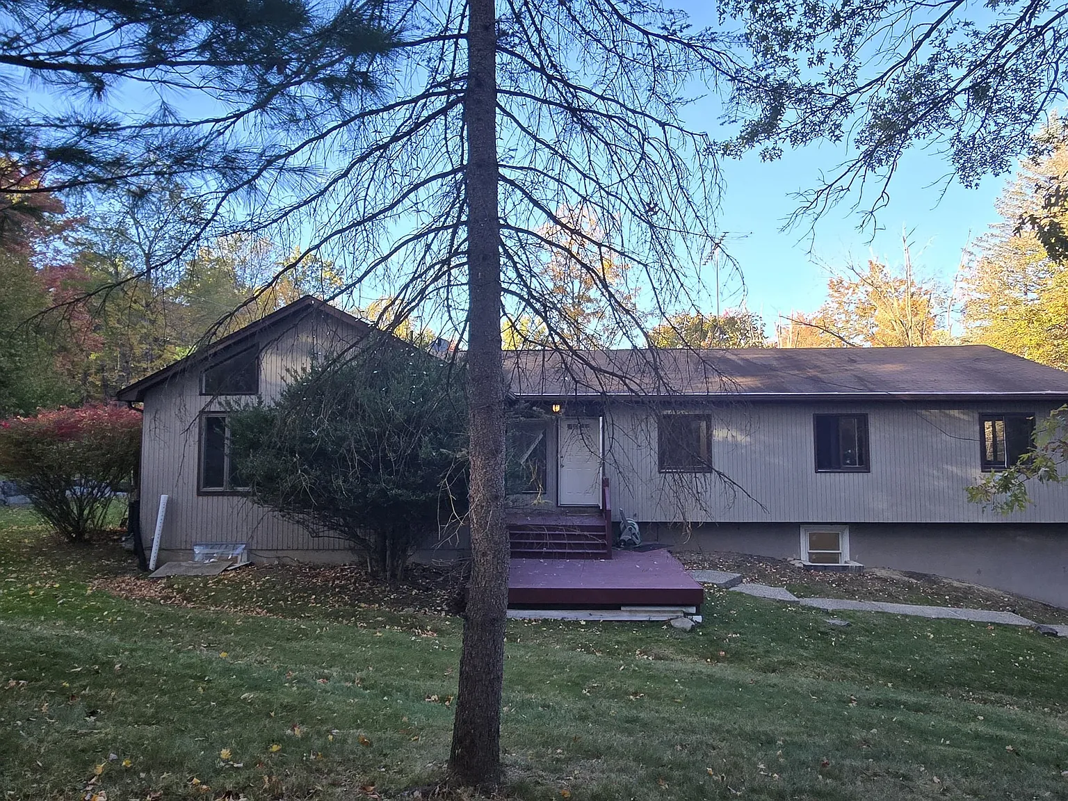 8 bed, 2361 sqft, $5,949 — Photo 1
