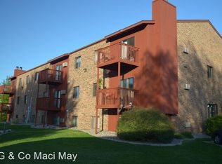 2643 Arrowhead Rd S #101, Fargo, ND 58103