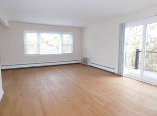 2620 Central St APT 4G, Evanston, IL 60201