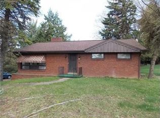 1084 Redstone Rd, Washington, PA 15301