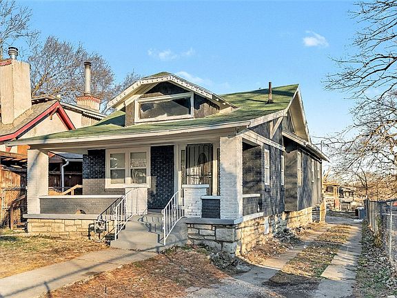 3rd image of 1906 E 55th St
