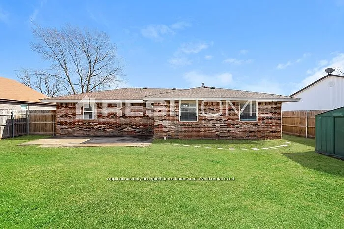 736 Smalley Dr — Photo 12