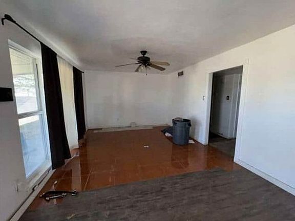 Additional Living Room