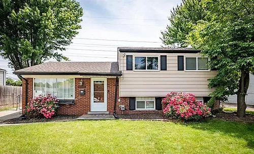41210 Paign Dr Photo 1