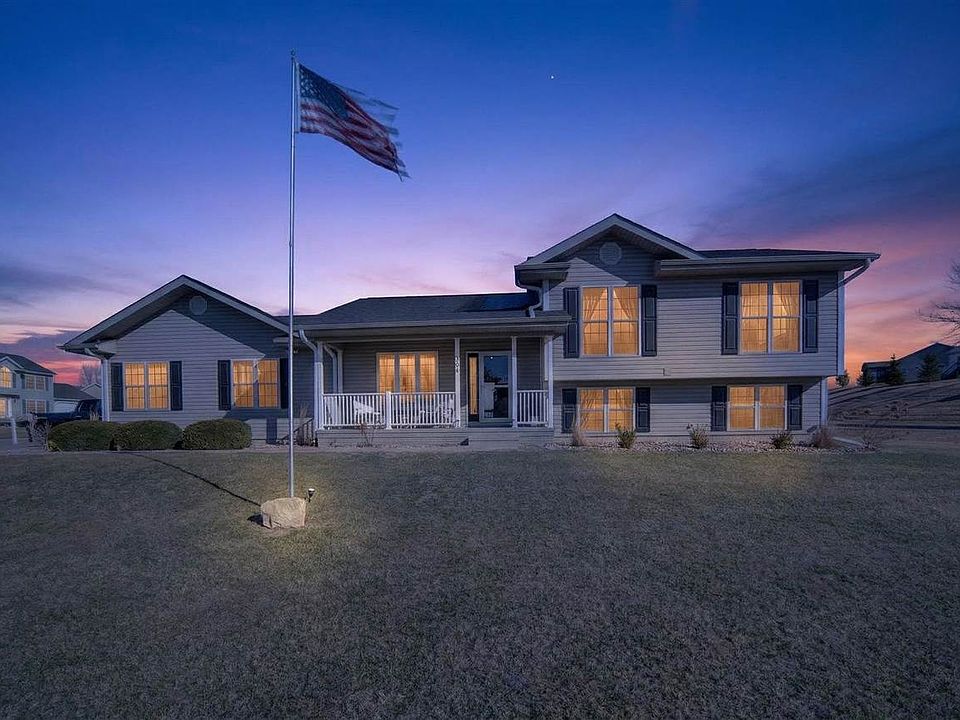 1st image of 304 Nightingale Dr