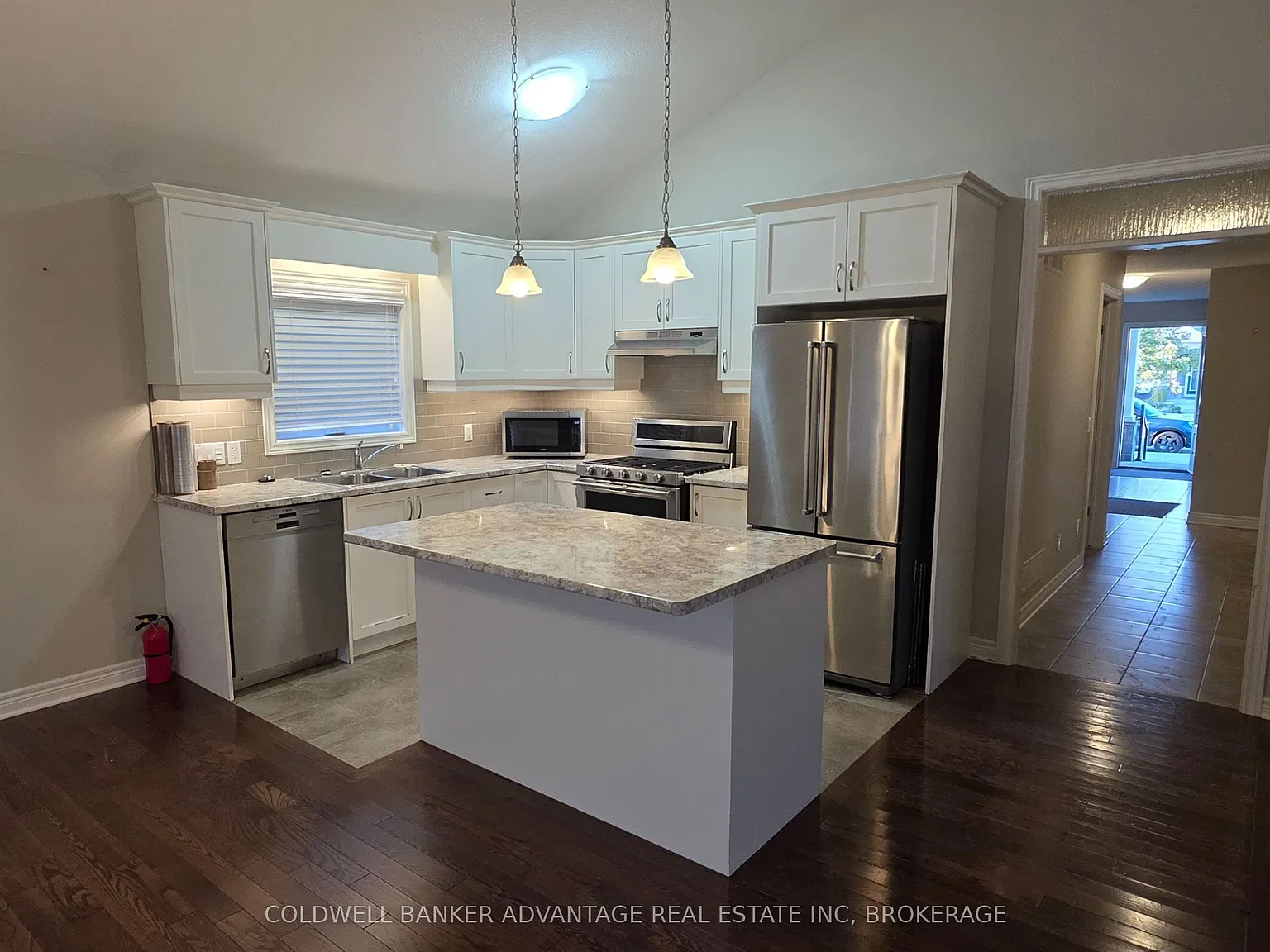 3 bed, $2,800 — Photo 4