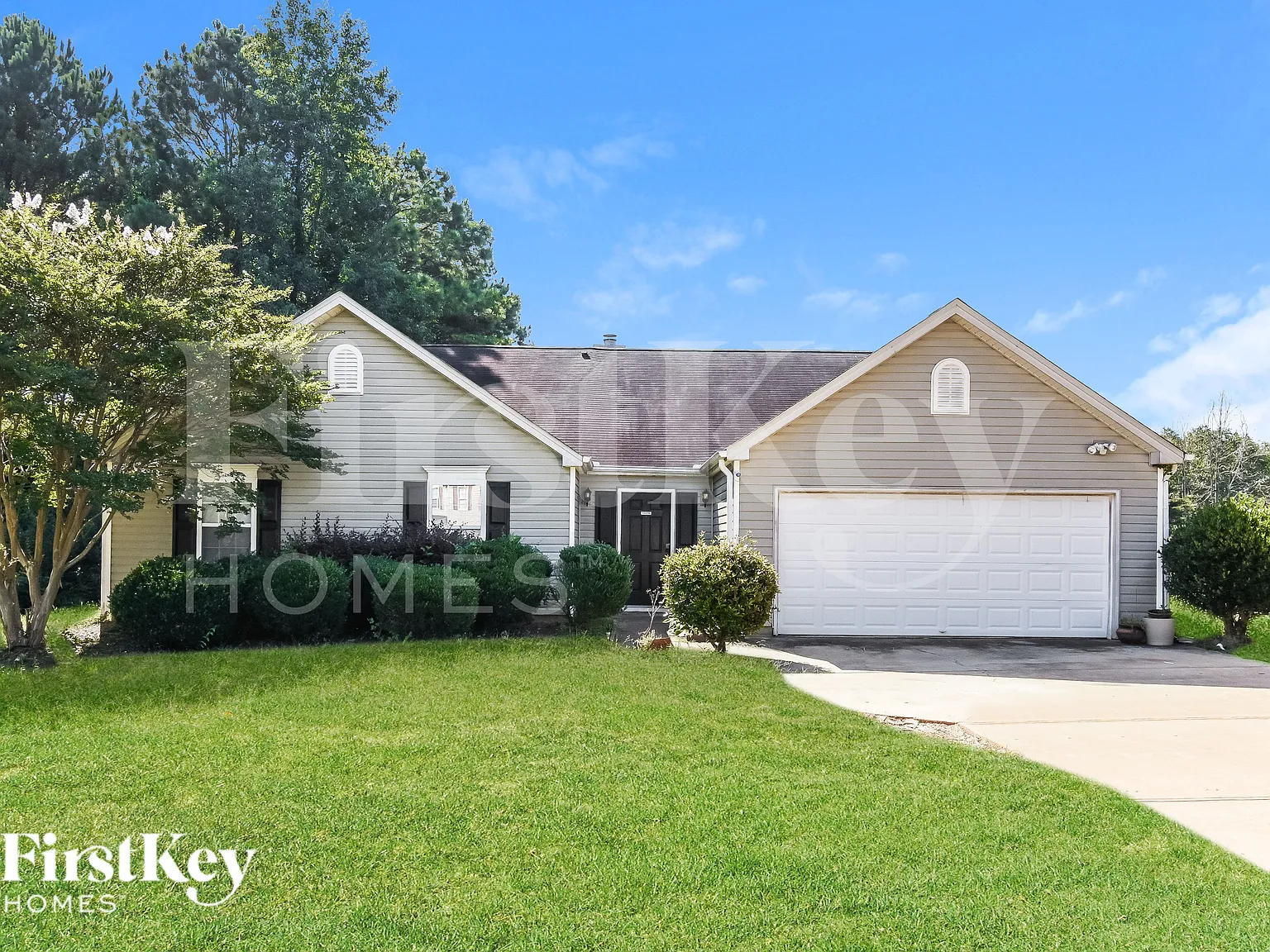 4 bed, 2.0 bath, 2168 sqft, $2,335 — Photo 1