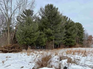 777 Leighton Rd, Waupaca, WI 54981
