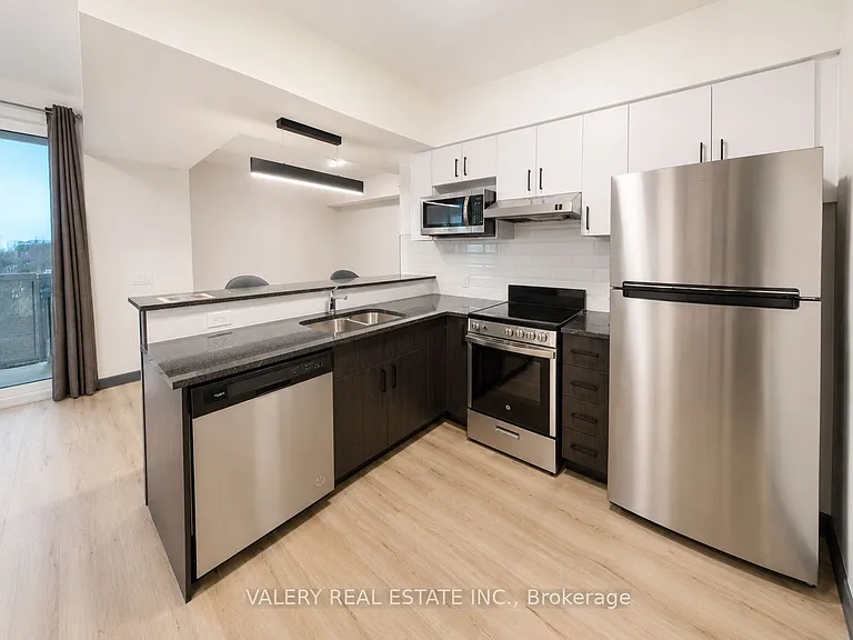 308 King St N #1003 — Photo 5