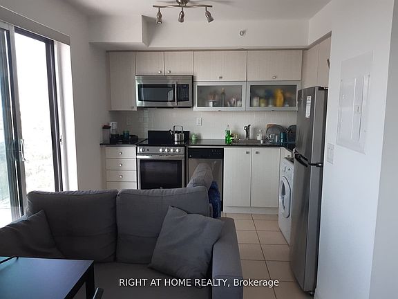 5th image of 275 Yorkland Rd #2803