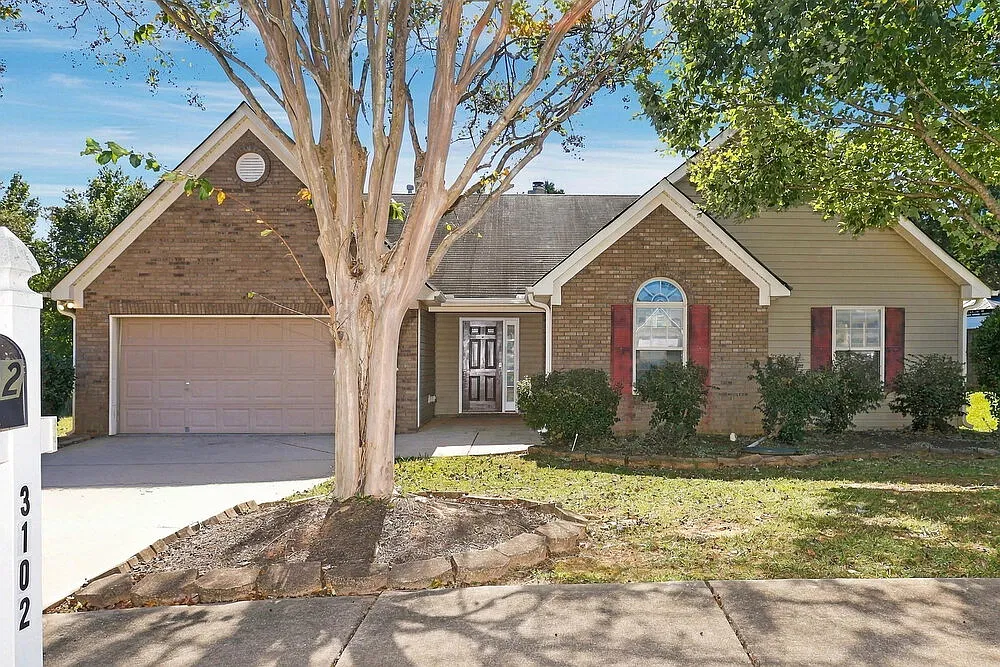 3 bed, 2.0 bath, 1823 sqft, $1,940 — Photo 1