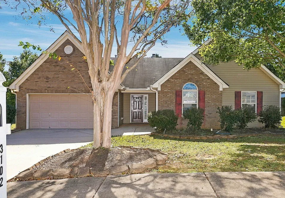 3102 Delaware Loop