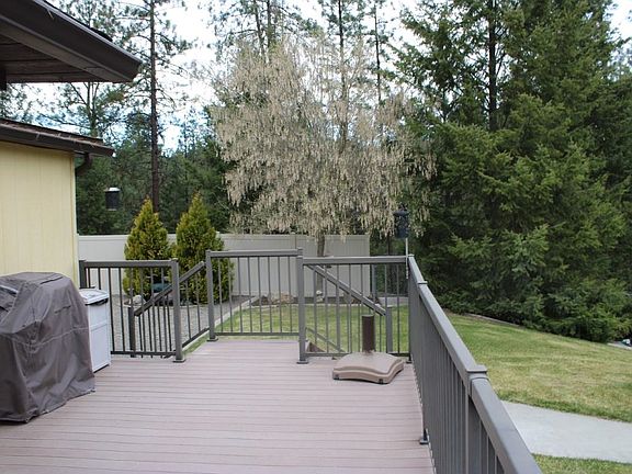 3rd image of 1226 S Aspen Ridge Rd
