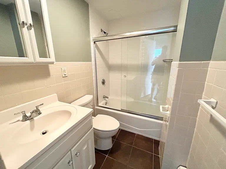 96 E Cottage St #2L — Photo 6