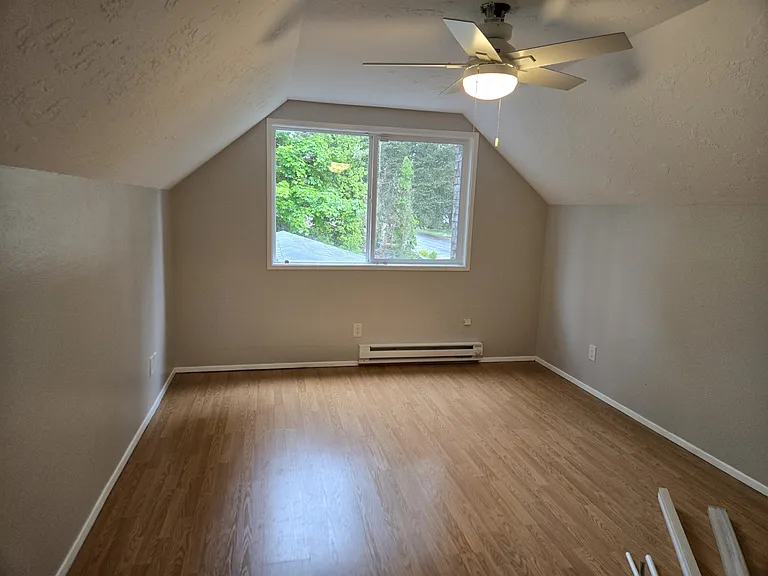 Upstairs Bedroom #2
