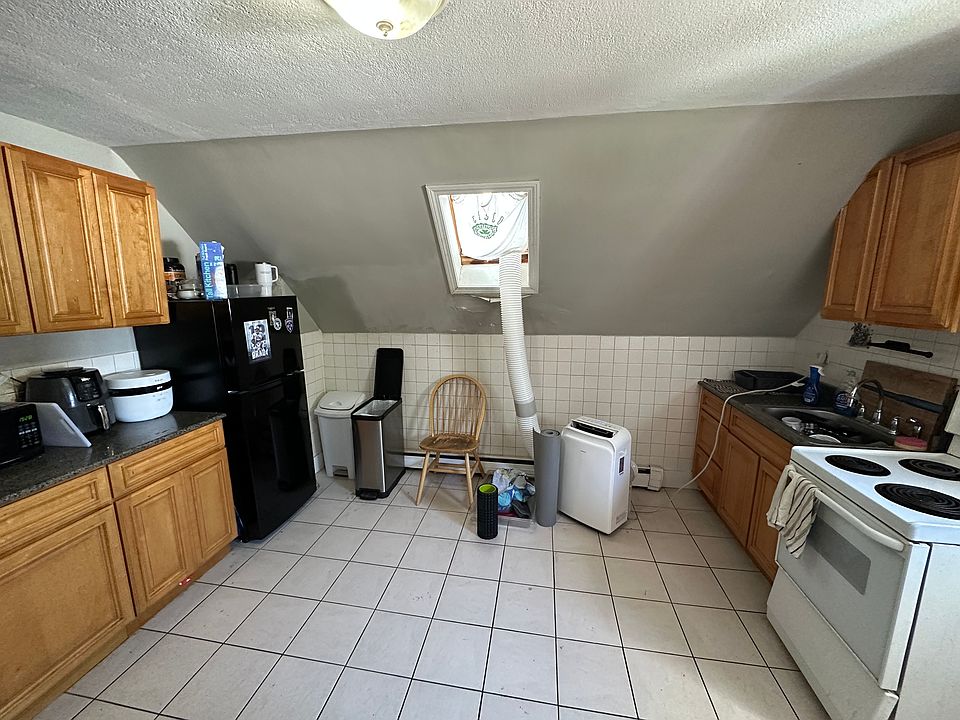 1st image of 326 Washington St #2A