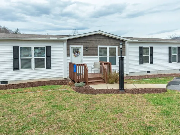 36 Enterprise Dr, Fairview, NC 28730