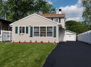 1419 Ridgeway Ave, Round Lake Beach, IL 60073