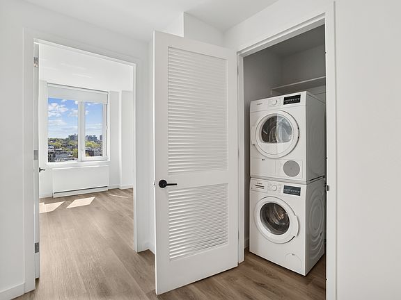 4th image of 336 Douglass St #9G