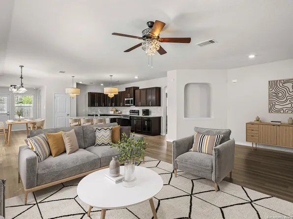 113 Little Wichita, Cibolo, TX 78108