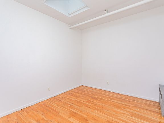 5th image of 15 Lawton St APT 22