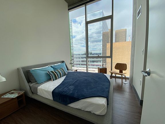 5th image of 701 W Jackson Blvd #903