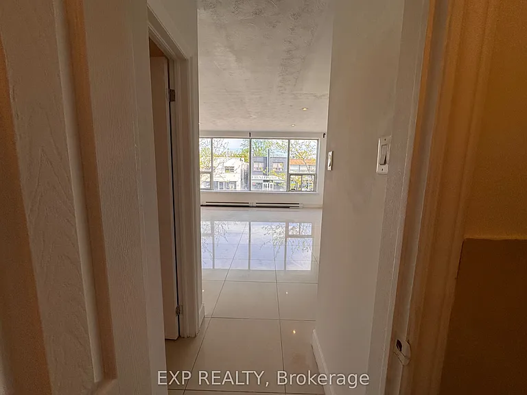 256 Lakeshore Rd E #1 — Photo 14